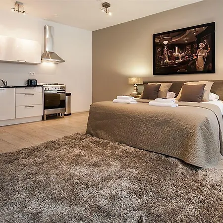 Sarphatipark Apartments *