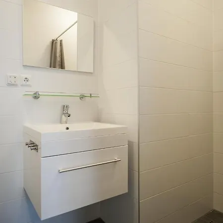 Sarphatipark Apartments Апартаменты *