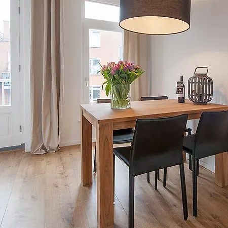 Sarphatipark Apartments * Амстердам
