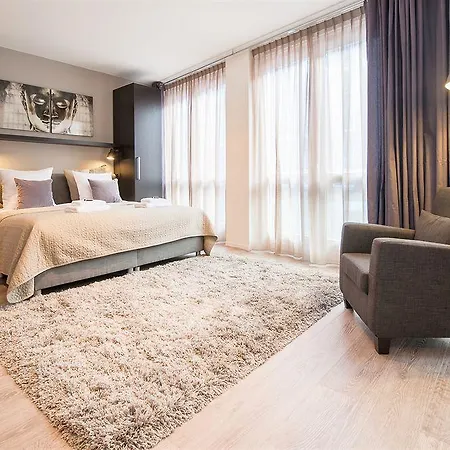 Sarphatipark Apartments * Амстердам
